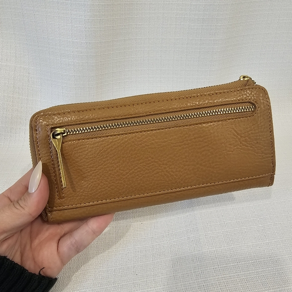 Matt & Nat brown wallet in near perfect condition - Picture 2 of 7